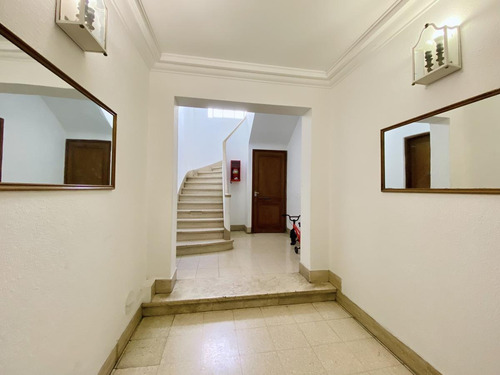Imagen 24 de 26 de Excelente Departamento 2 Ambientes (1er Piso) En Venta - Vicente López- Vías/maipú