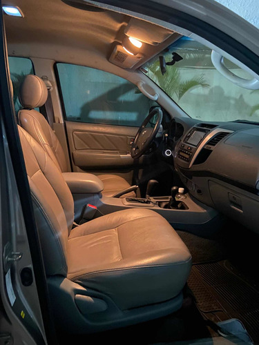 Imagem 4 de 7 de Toyota Hilux 2009 3.0 Srv Cab. Dupla 4x4 4p