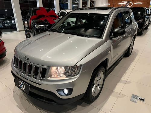 Imagem 4 de 11 de Compass Sport 2.0