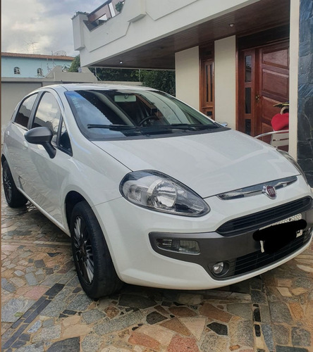 Imagem 1 de 6 de Fiat Punto 2014 1.6 16v Essence Flex 5p
