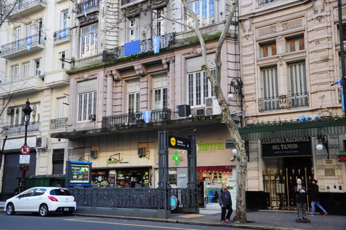 Av. De Mayo 847