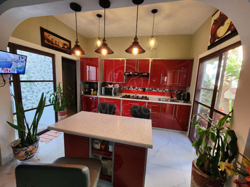 Casa En Venta En Col. Gabriel Tepepa Con Departamento Y Roof Garden