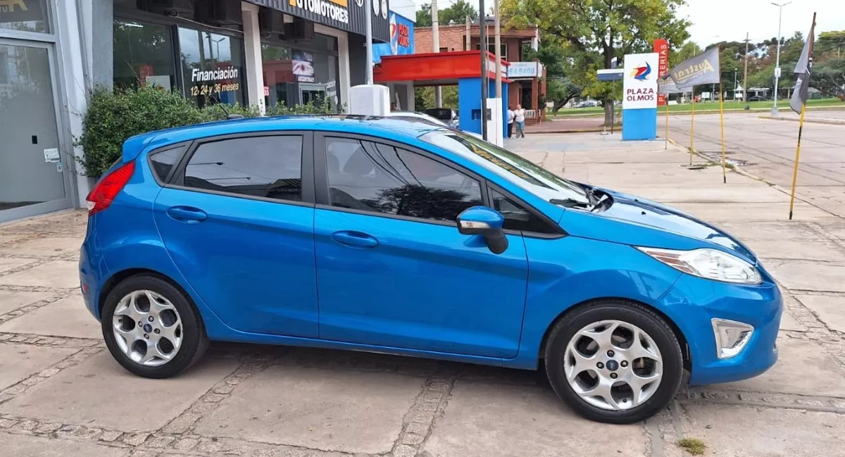 Ford Fiesta Kinetic Design 1.6 Design 120cv Titanium