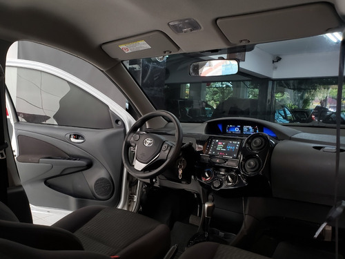 Imagem 3 de 12 de Toyota Etios Sedan X 1.5 (flex)aut. 2019
