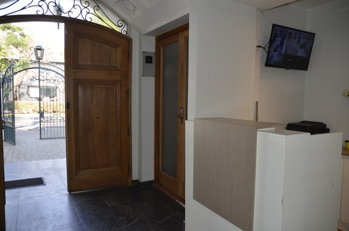 Imagen 6 de 18 de Casona En Avenida Los Leones
