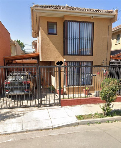 Casa En Venta De 3 Dorm. En Maipú