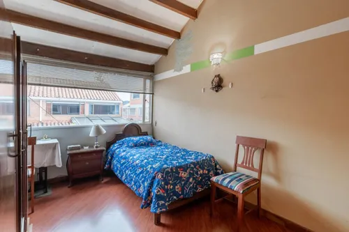 Casa En Venta En Alhambra. Cod V14653
