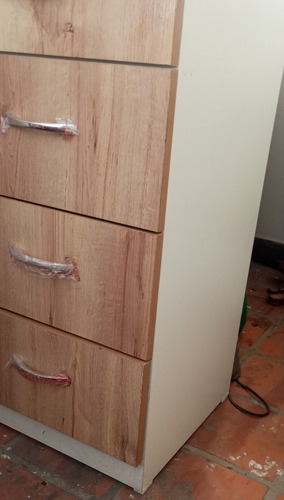 Cómoda De 5 Cajones 1 Mt X 1 Mt X 60 Cmts (Usado)