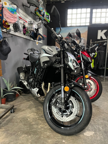 Z900 Abs 2025