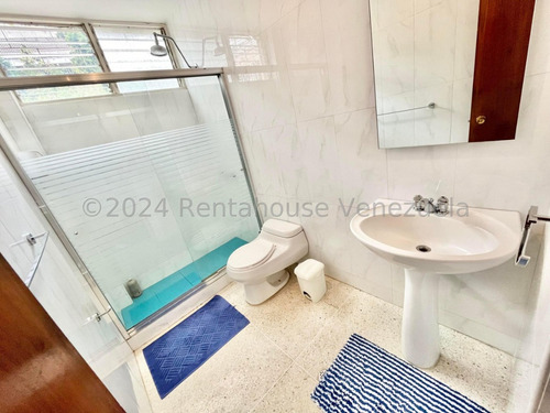 Alquiler De Amplio Apartamento En Las Mercedes / Cl. Mls-24-18737