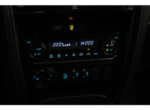 Toyota Hilux SW4 2.8 D-4D TURBO DIESEL SRX 7L 4X4 AUTOMÁTICO