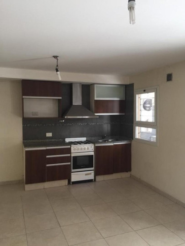 Imagen 6 de 8 de Duplex En Excelente Ubicacion !!!!!