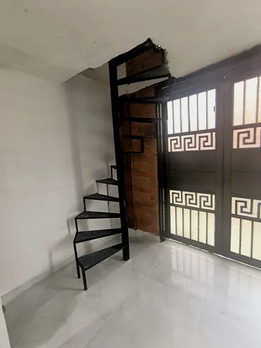 Casa En Arriendo En Tejares De Salomia. Cod A17107