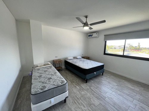 Imagen 4 de 30 de Venta Casa En Funes Town A Estrenar