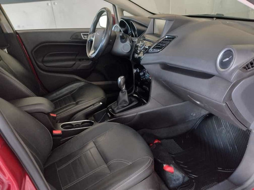 Imagen 5 de 7 de Ford Fiesta 1.6 Titanium