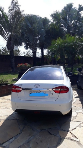 Jac J5 Sedan