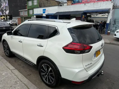 Motor 2.5l, 7 Puestos, Transmisión Automática, Muy Bien Cuid