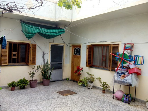 Imagen 4 de 14 de Hermosa Casa De 3 Amb Con Patio Y Terraza.