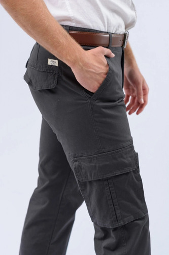 Pantalon Cargo Clasico Moreno