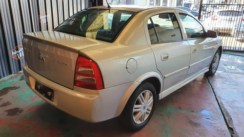 Imagen 6 de 15 de Chevrolet Astra 2.0 Gls Con Gnc