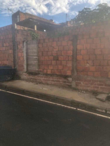 Casa Inacabada Com Terreno Amplo