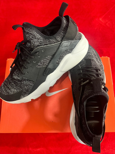 Tenis Nike Huarache (Usado)