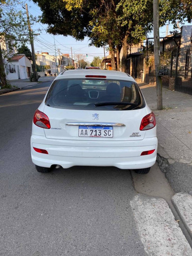 Peugeot 207 2016 1.4 Allure 75cv