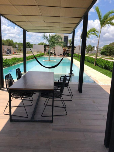 Casa En Venta En Privada En Cholul A 5 Min De Altabrisa,mérida,yucatán
