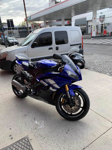 Yamaha R6