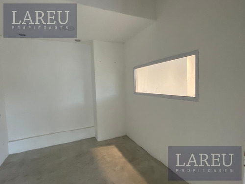 Local En Alquiler De 90m2, Officia Pilar Work