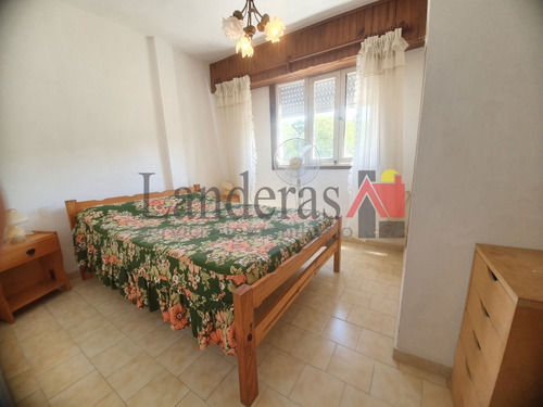 Imagen 9 de 13 de Departamento 2 Amb. - Con Cochera - Todos Los Servicios!
