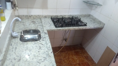 Imagem 1 de 3 de Cozinha De Granito Branco Dallas