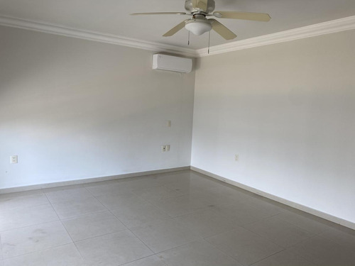 Imagen 7 de 25 de Lomas Residencial, Casa En Renta De 4 Recámaras Y Con Amplio Jardín