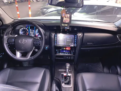 Toyota Fortuner 2.7L Srv