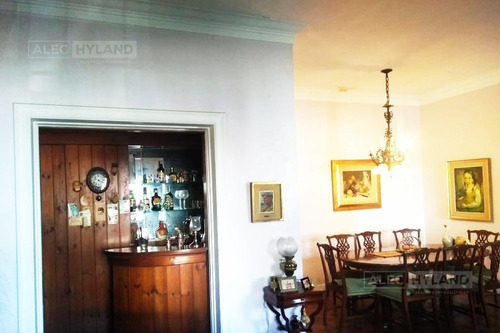 Imagen 6 de 10 de Casa En Venta 7 Ambientes - Mart.-vias/libert.