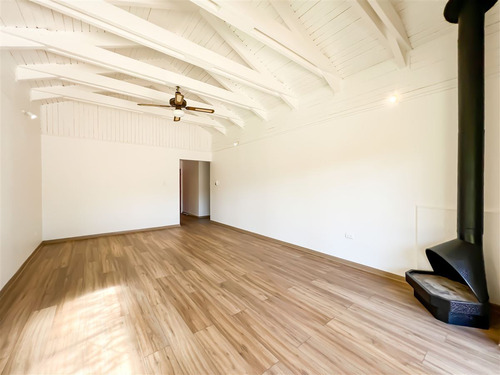 Casa En Venta De 4 Dorm. En Navidad