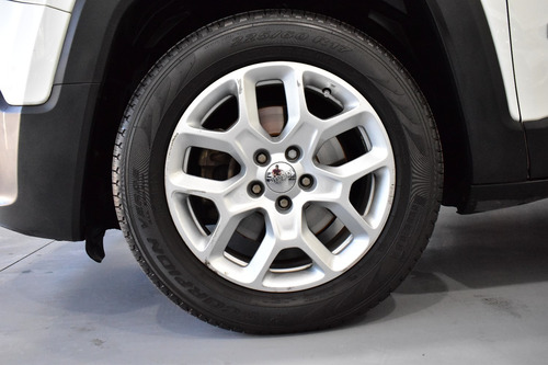 Imagen 6 de 15 de Jeep Renegade 1.8 Sport Plus Aut - Car Cash