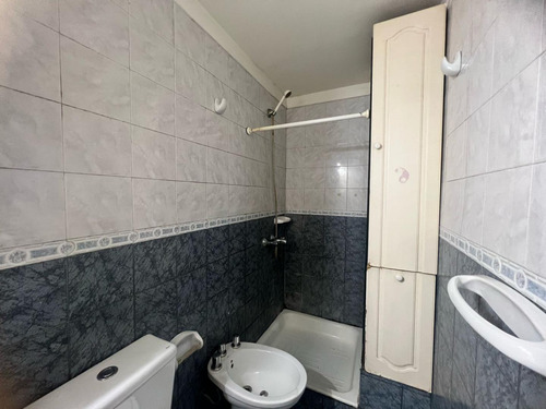 En Venta En Santos Lugares, Departamento De 2 Ambientes Pequeños F: 10302