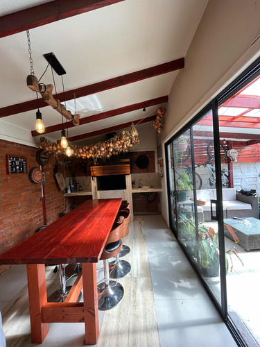 Casa 5 Dormitorios Y 3 Baños