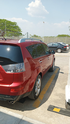 Mitsubishi Outlander 2.4 Ls Aa Ee 3 Filas Piel R-18 Dvd At