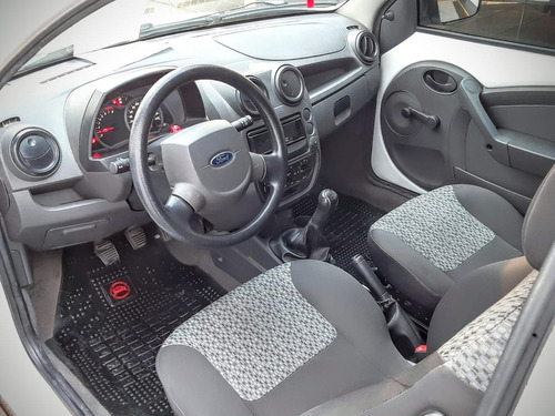 Imagen 7 de 11 de Ford Ka Viral 1.0 2013 Impecable Remato Ya! (mac)