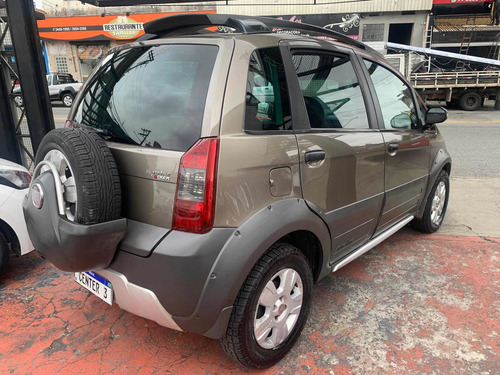 Imagem 3 de 15 de Fiat Idea 2009 1.8 Adventure Locker Flex 5p