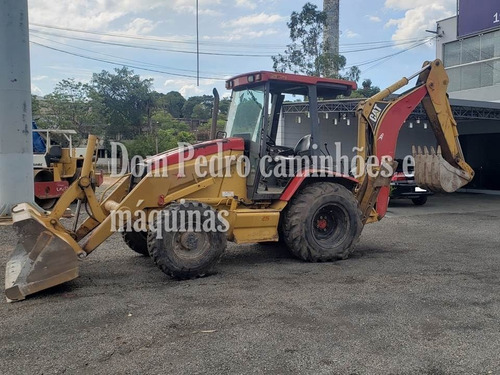 Retroescavadeira Cat 416d, 4x4, Ano 2002