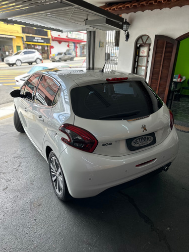 Peugeot 208 1.6 16v Griffe Flex Aut. 5p