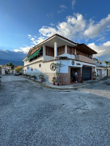 Venta  De  Casa  En Urbanización  Castillejo