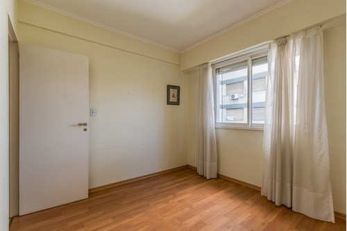 Departamento De 4 Ambientes En Venta, Temperley