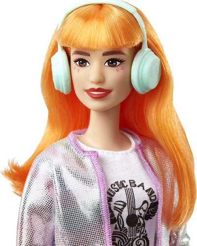 Imagem 3 de 8 de Barbie Career Of The Year 2021 Music Producer Dj Oriental