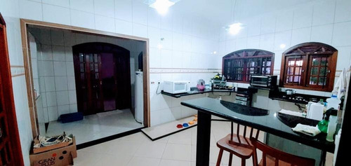 Imagem 23 de 30 de Essa É A Casa Perfeita Para Quem Está Em Busca De Segurança E Principalmente Conforto , Confira: - 1376