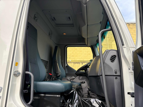Volvo Vm 330 6x4 Ano 2022 Automático Com Báscula De 16m3