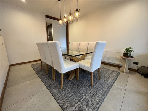Casa En Venta 4 Dormitorios Como Nueva En Lo Barnechea